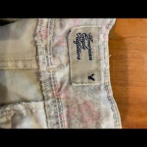 AMERICAN EAGLE size 6 khakis